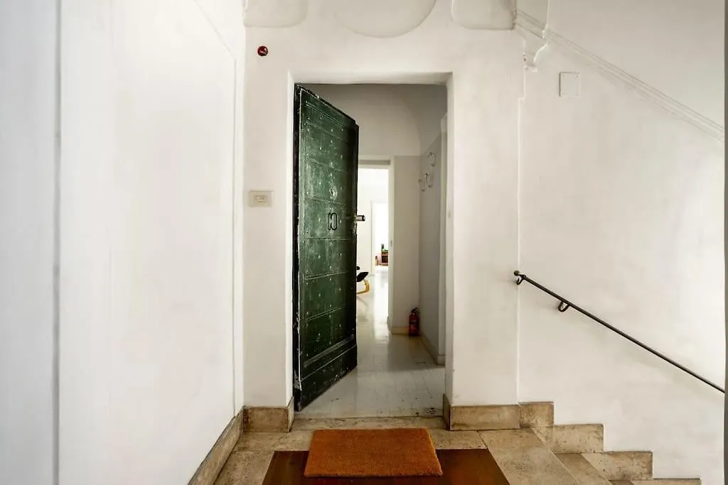 Best Authentic Apartment Monti 5 Mins From Colosseum  Rome